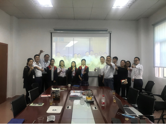 爱游戏ayx体育-爱游戏ayx|官方平台软件与炎墨合影